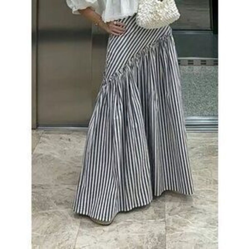Black And White Casual Women's A-Line Striped Ruffle Hem Skirt - Picture 3 of 5
